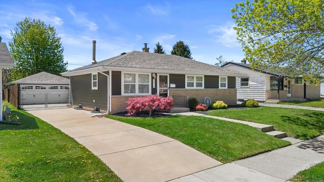 2517 Armour AVENUE, Saint Francis, WI 53235