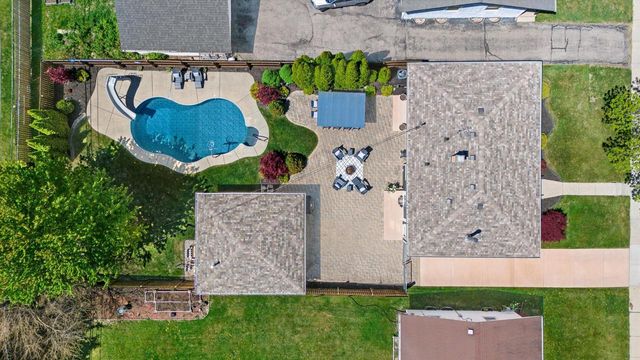 2517 Armour AVENUE, Saint Francis, WI 53235