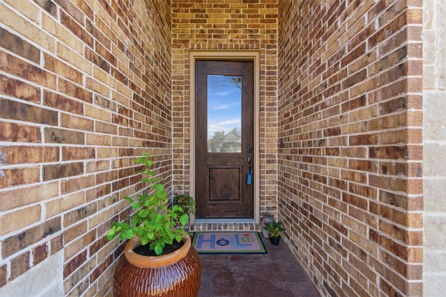 2038 Clive Drive, Granbury, TX 76048
