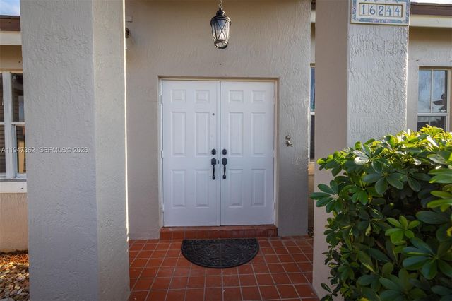 16244 SW 81st St, Miami, FL 33193