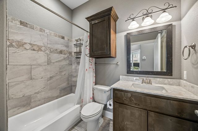 8005 Lake Bend Drive, Rowlett, TX 75088