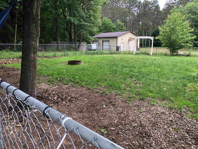 6090 Silver Lake Drive, Lake, MI 48632