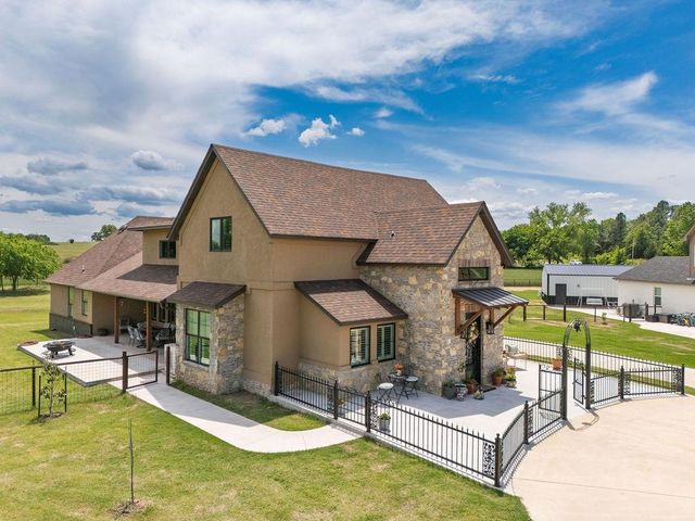 14985 White Oak Lane, Shawnee, OK 74804