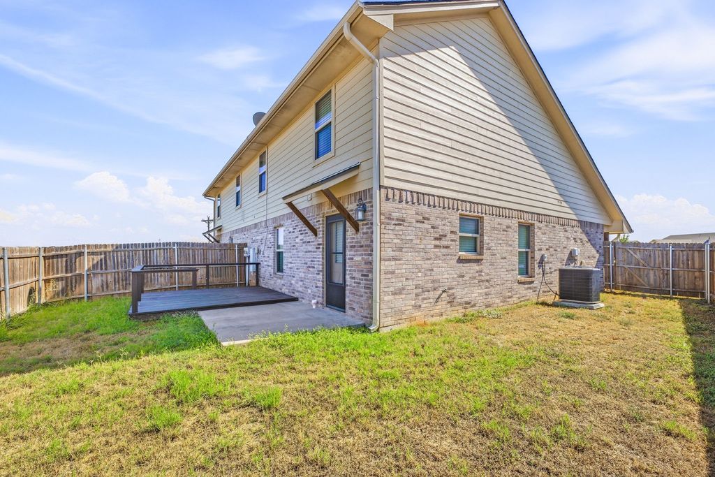 907 Dart Court, Granbury, TX 76049 — photo 4