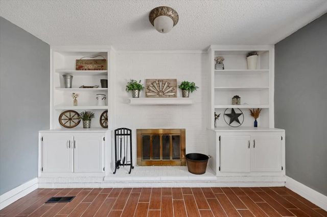 1017 Linn Lane, Yukon, OK 73099