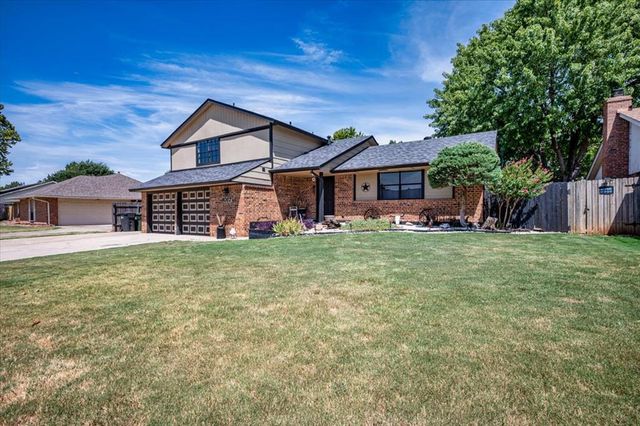 1017 Linn Lane, Yukon, OK 73099