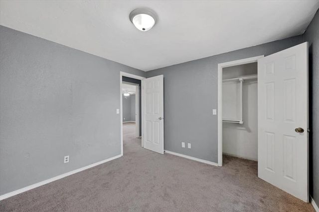 1017 Linn Lane, Yukon, OK 73099