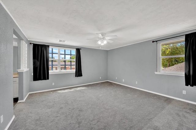 1017 Linn Lane, Yukon, OK 73099