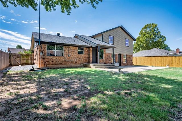 1017 Linn Lane, Yukon, OK 73099
