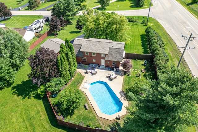 4878 WALNUT GROVE, Poplar Grove, IL 61065