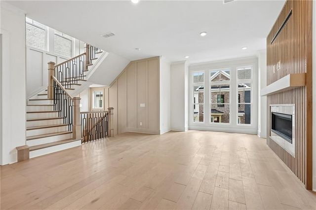 2275 Park Walke Drive, Alpharetta, GA 30009