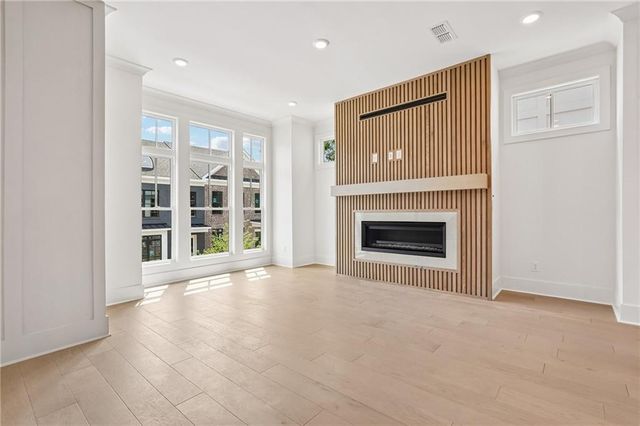 2275 Park Walke Drive, Alpharetta, GA 30009