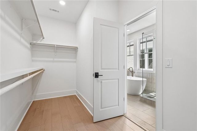 2275 Park Walke Drive, Alpharetta, GA 30009