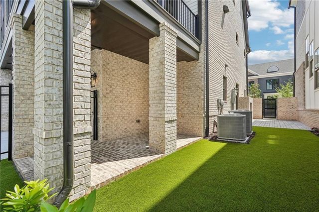2275 Park Walke Drive, Alpharetta, GA 30009