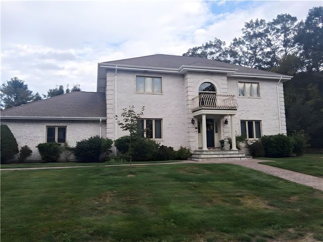 25 linfield Circle, Lincoln, RI 02865