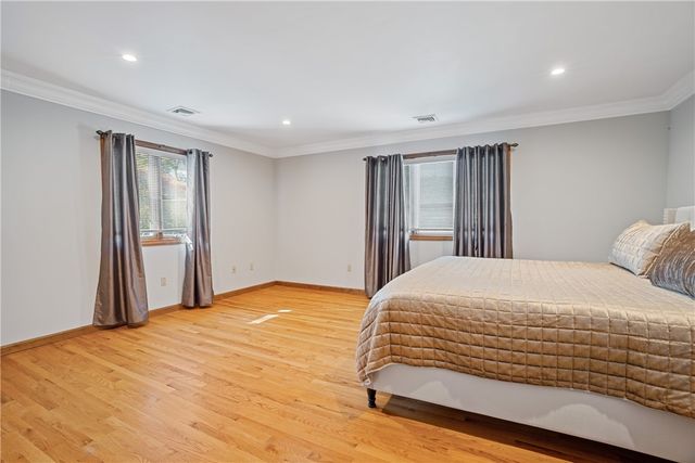 25 linfield Circle, Lincoln, RI 02865