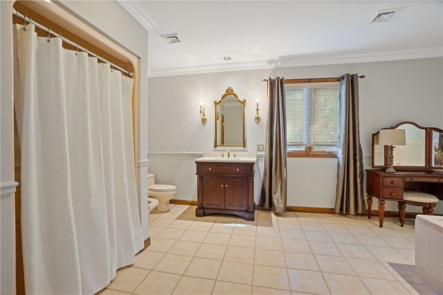 25 linfield Circle, Lincoln, RI 02865