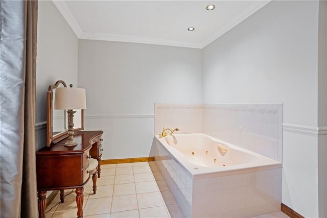 25 linfield Circle, Lincoln, RI 02865