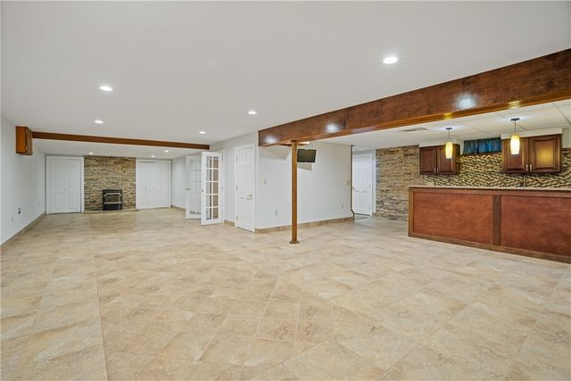 25 linfield Circle, Lincoln, RI 02865