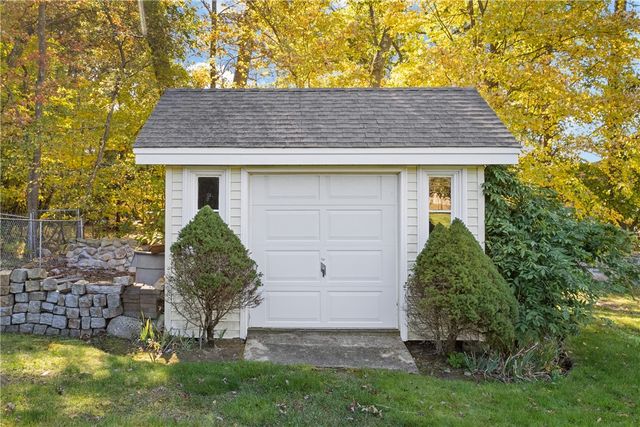 25 linfield Circle, Lincoln, RI 02865