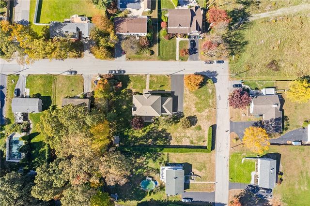 25 linfield Circle, Lincoln, RI 02865