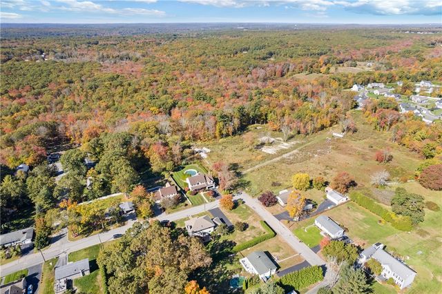 25 linfield Circle, Lincoln, RI 02865