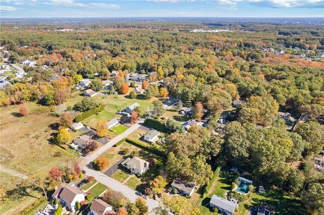 25 linfield Circle, Lincoln, RI 02865