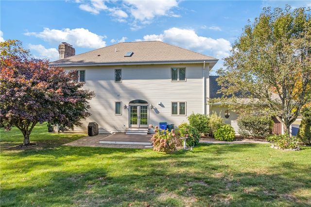 25 linfield Circle, Lincoln, RI 02865