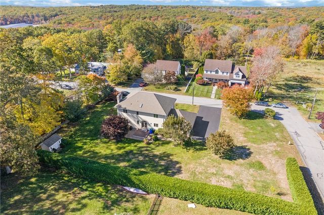 25 linfield Circle, Lincoln, RI 02865