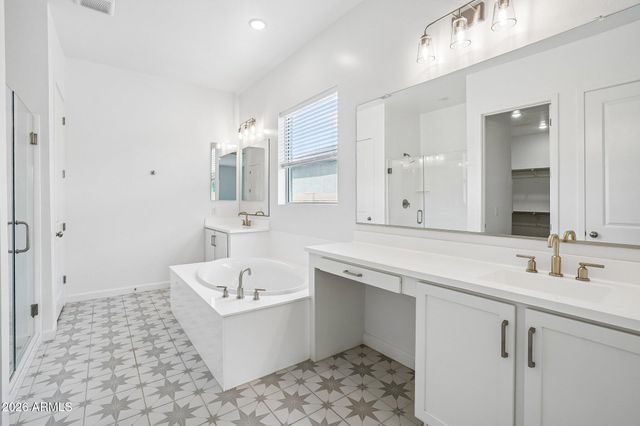 22677 E LORDS Way, Queen Creek, AZ 85142