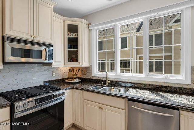 22 Mckinley Street, Long Branch, NJ 07740