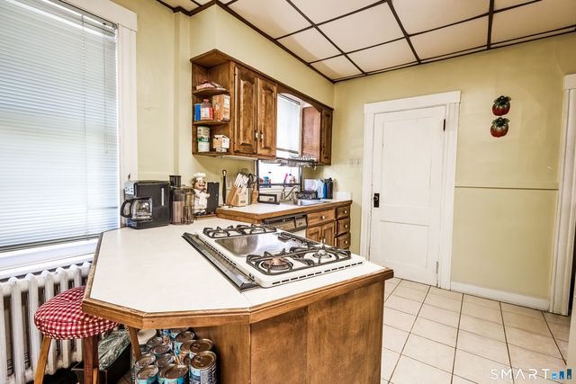 74 Harlem Avenue, Bridgeport, CT 06606