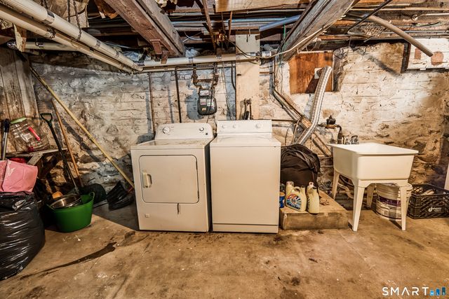 74 Harlem Avenue, Bridgeport, CT 06606