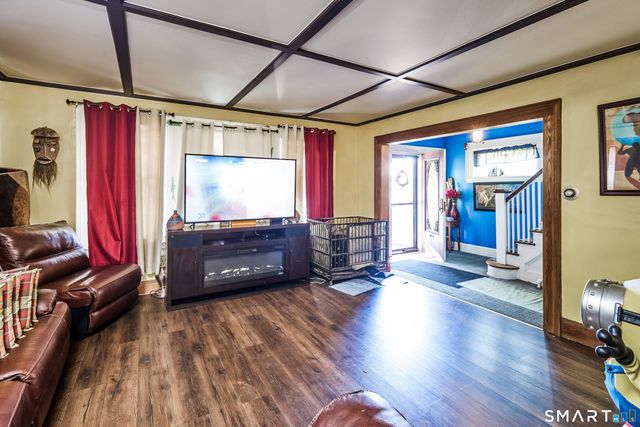 74 Harlem Avenue, Bridgeport, CT 06606