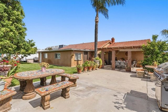 506 S Althea, Rialto, CA 92376