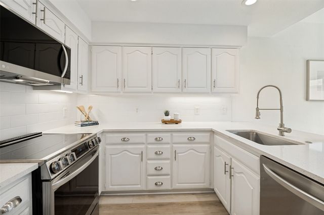 5100 Verde Valley Lane 139, Dallas, TX 75254