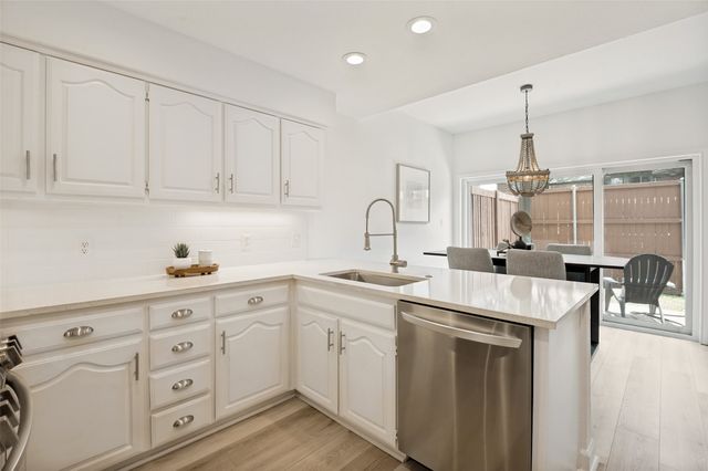 5100 Verde Valley Lane 139, Dallas, TX 75254