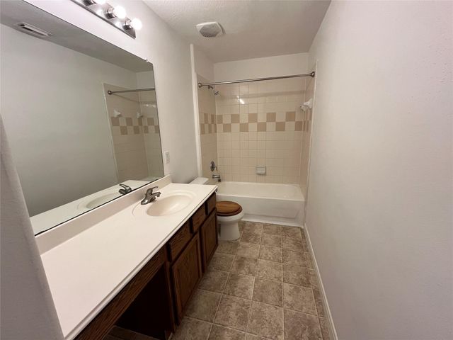 11333 Easton Springs Drive, Pearland, TX 77584