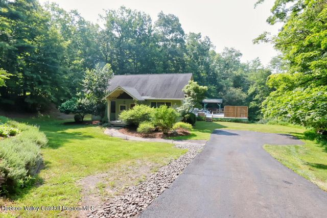 211 Johnson Hill Road, Kingston, NY 12401