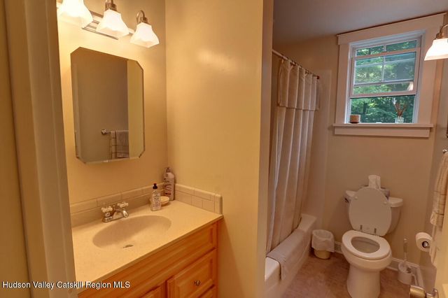 211 Johnson Hill Road, Kingston, NY 12401