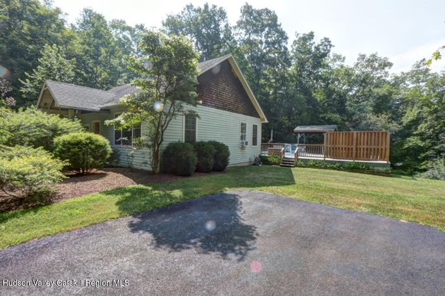 211 Johnson Hill Road, Kingston, NY 12401