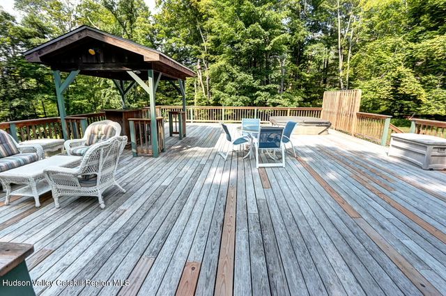 211 Johnson Hill Road, Kingston, NY 12401