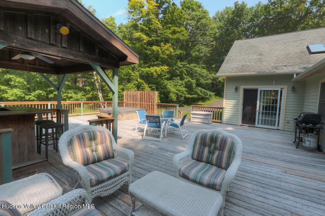 211 Johnson Hill Road, Kingston, NY 12401