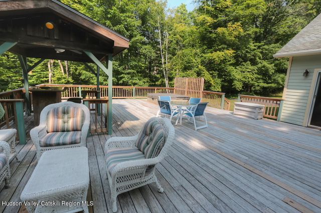 211 Johnson Hill Road, Kingston, NY 12401