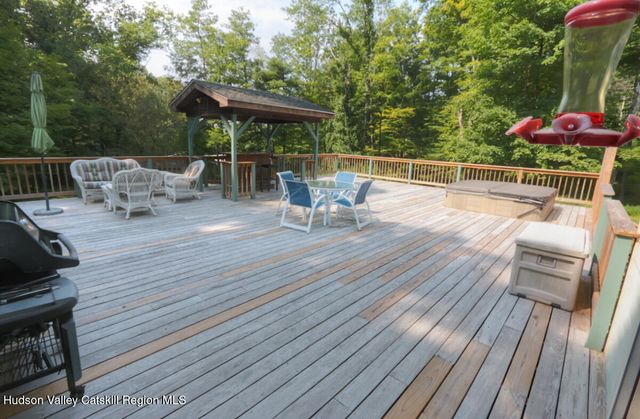211 Johnson Hill Road, Kingston, NY 12401