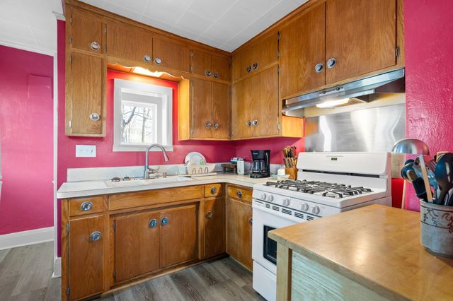 828 Iroquois Avenue, Saint Paul, MN 55119