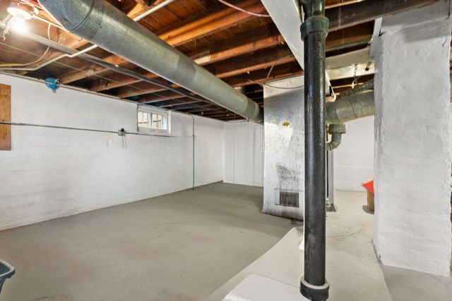 828 Iroquois Avenue, Saint Paul, MN 55119