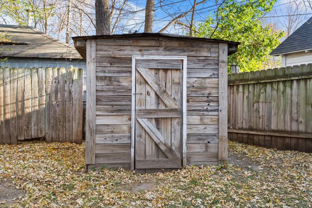 828 Iroquois Avenue, Saint Paul, MN 55119