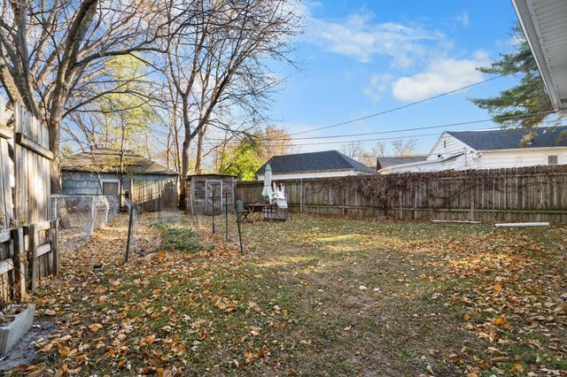 828 Iroquois Avenue, Saint Paul, MN 55119