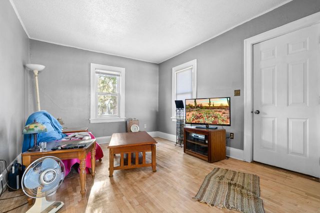 828 Iroquois Avenue, Saint Paul, MN 55119